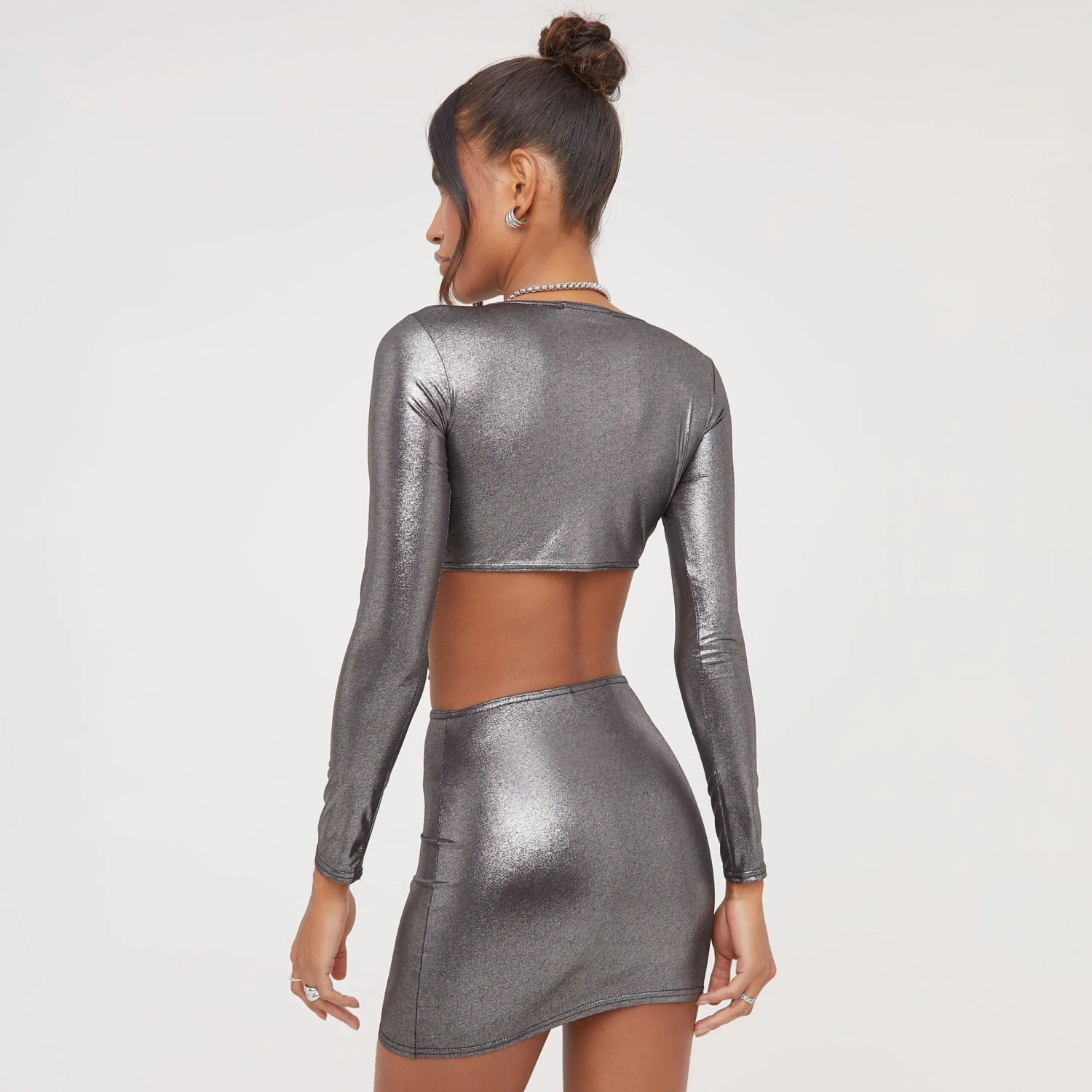 EGO Long Sleeve Ring Detail Split Top In Silver Metallic 5 EGO Long Sleeve Ring Detail Split Top In Silver Metallic - Image 3