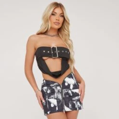 EGO Zip Front Detail Printed Mini Bodycon Skirt In Black 8 EGO Zip Front Detail Printed Mini Bodycon Skirt In Black -Sperrryego Store 13 04 23 em84447 sq
