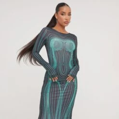 EGO Long Sleeve Strap Back Detail Body Print Maxi Bodycon Dress In Black And Green Slinky -Sperrryego Store 19 01 23 ming48562 s