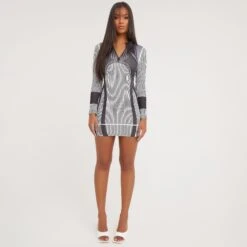 EGO Long Sleeve Zip Front Mini Bodycon Dress In Monochrome Print Slinky -Sperrryego Store 21 02 23 pam61035 s