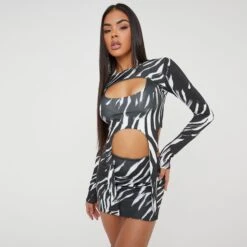 EGO Long Sleeve Double Layered Crop Top In Monochrome Printed Slinky