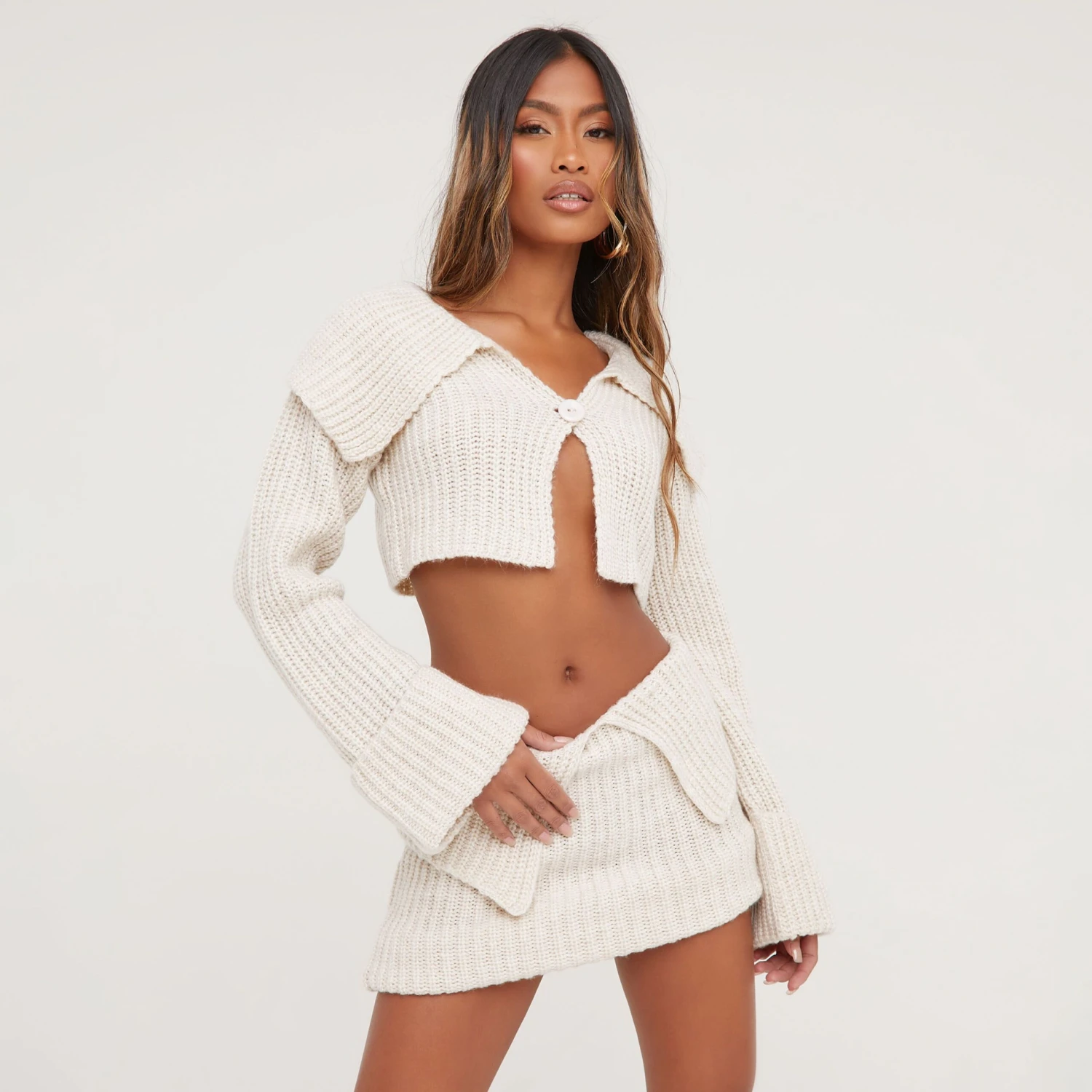 EGO Long Sleeve Button Front Collared Cropped Cardigan In Cream Chunky Knit 3 EGO Long Sleeve Button Front Collared Cropped Cardigan In Cream Chunky Knit
